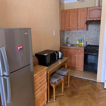 Apartment On Hoholya Street Çernivtsi Dış mekan fotoğraf