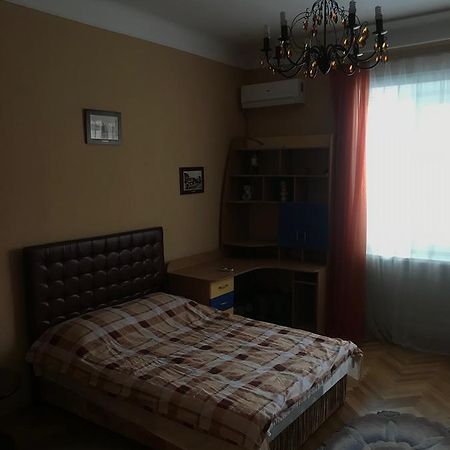Apartment On Hoholya Street Çernivtsi Dış mekan fotoğraf