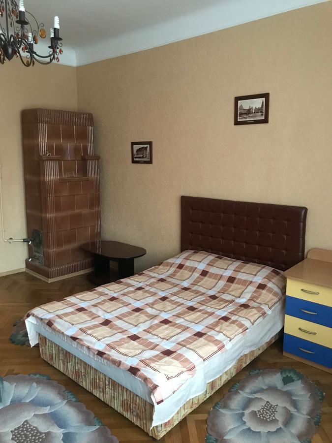 Apartment On Hoholya Street Çernivtsi Dış mekan fotoğraf